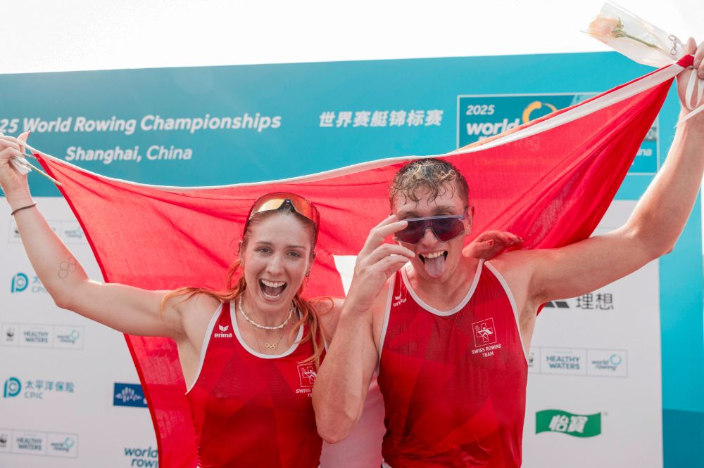Septembre 2025: Après une semaine difficile, Célia Dupré et Raphaël Ahumada peuvent exulter: médaille de bronze aux Championnats du monde à Shanghai. (photo: Keystone-ATS)