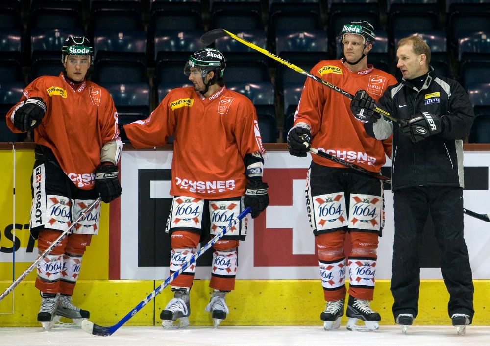 Reichert écoute les instructions du coach national Ralph Krüger 