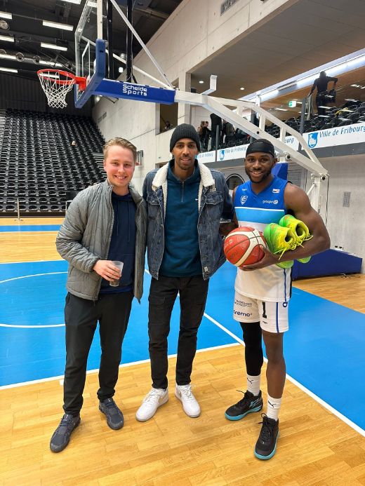 und nach einem Spiel der Nationalliga A (rechts) (zVg) 